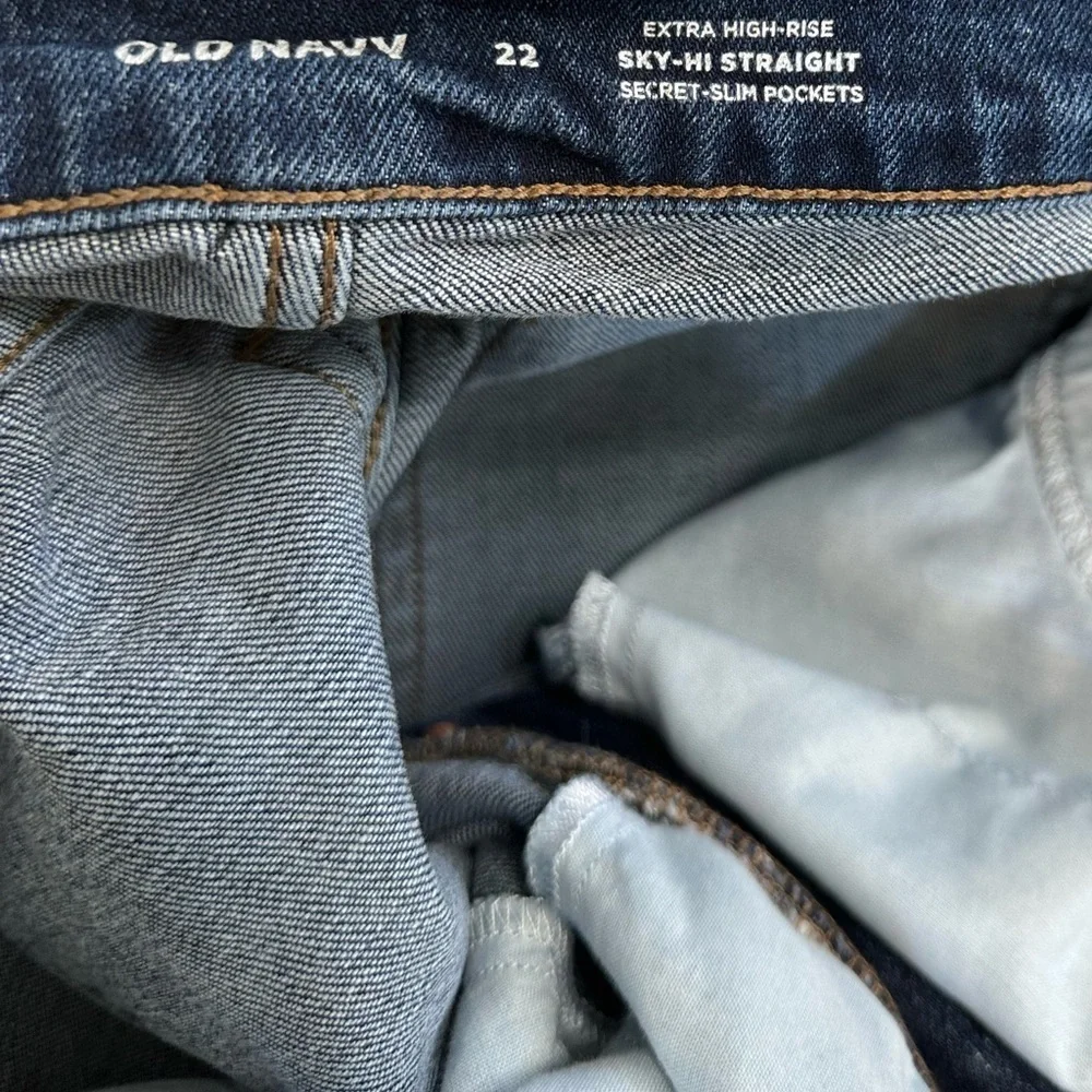 Old Navy Plus Women's Extra High Rise Jeans Sky Hi Straight Secret Slim Pockets